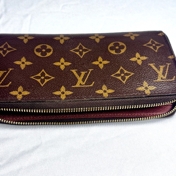 Louis Vuitton Brown and Gold Monogram Wallet - Picture 4 of 7